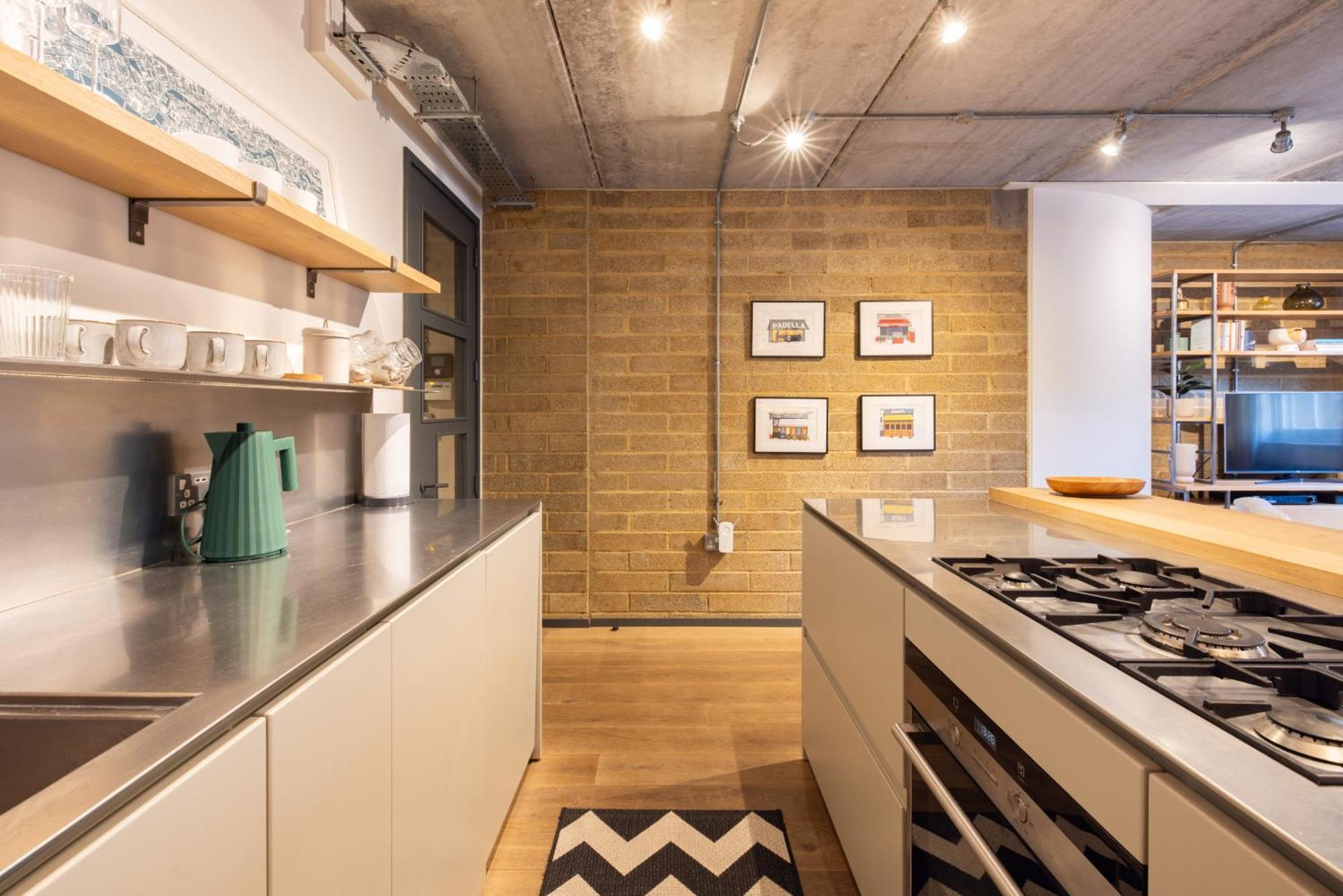 South Bank Loft - Industrial-chic Near Tate Modern, Borough Market, River Thames Londra