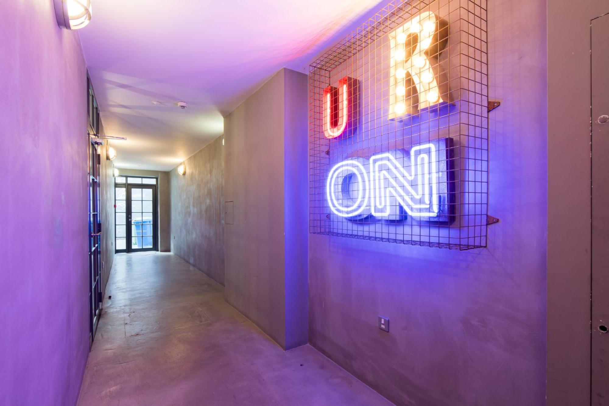 South Bank Loft - Industrial-chic Near Tate Modern, Borough Market, River Thames